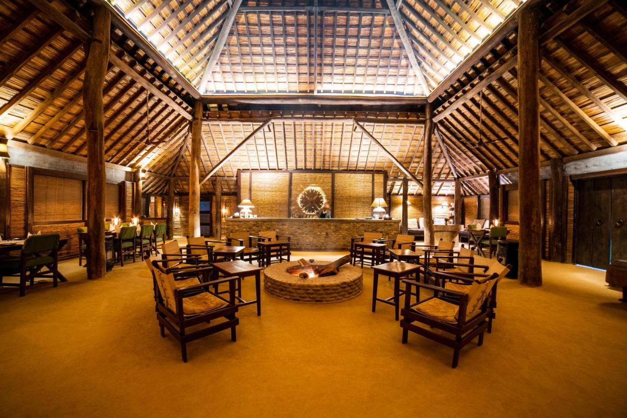 Tiger Tops Karnali Lodge Bardiya Extérieur photo