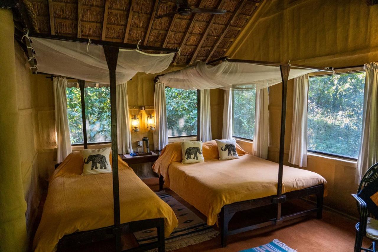 Tiger Tops Karnali Lodge Bardiya Extérieur photo