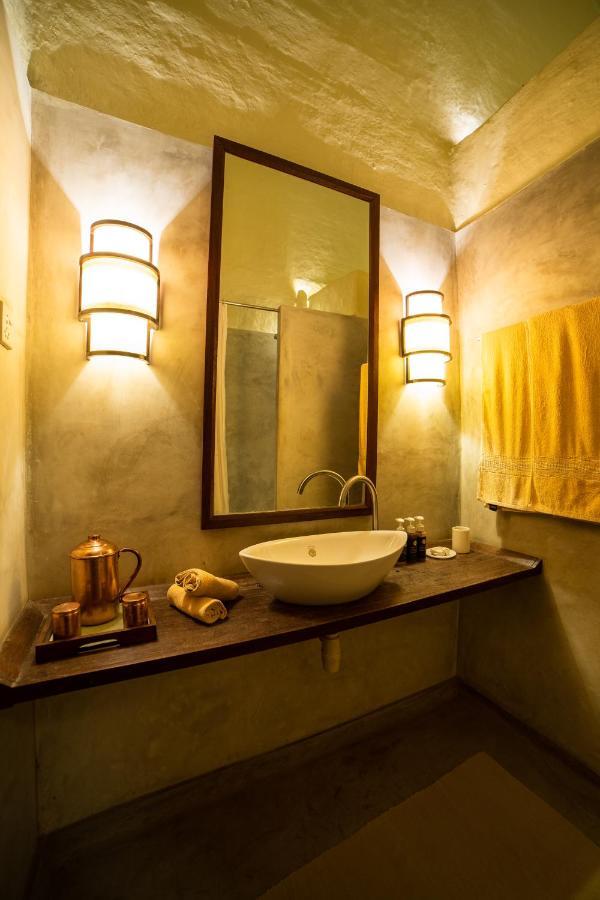 Tiger Tops Karnali Lodge Bardiya Extérieur photo