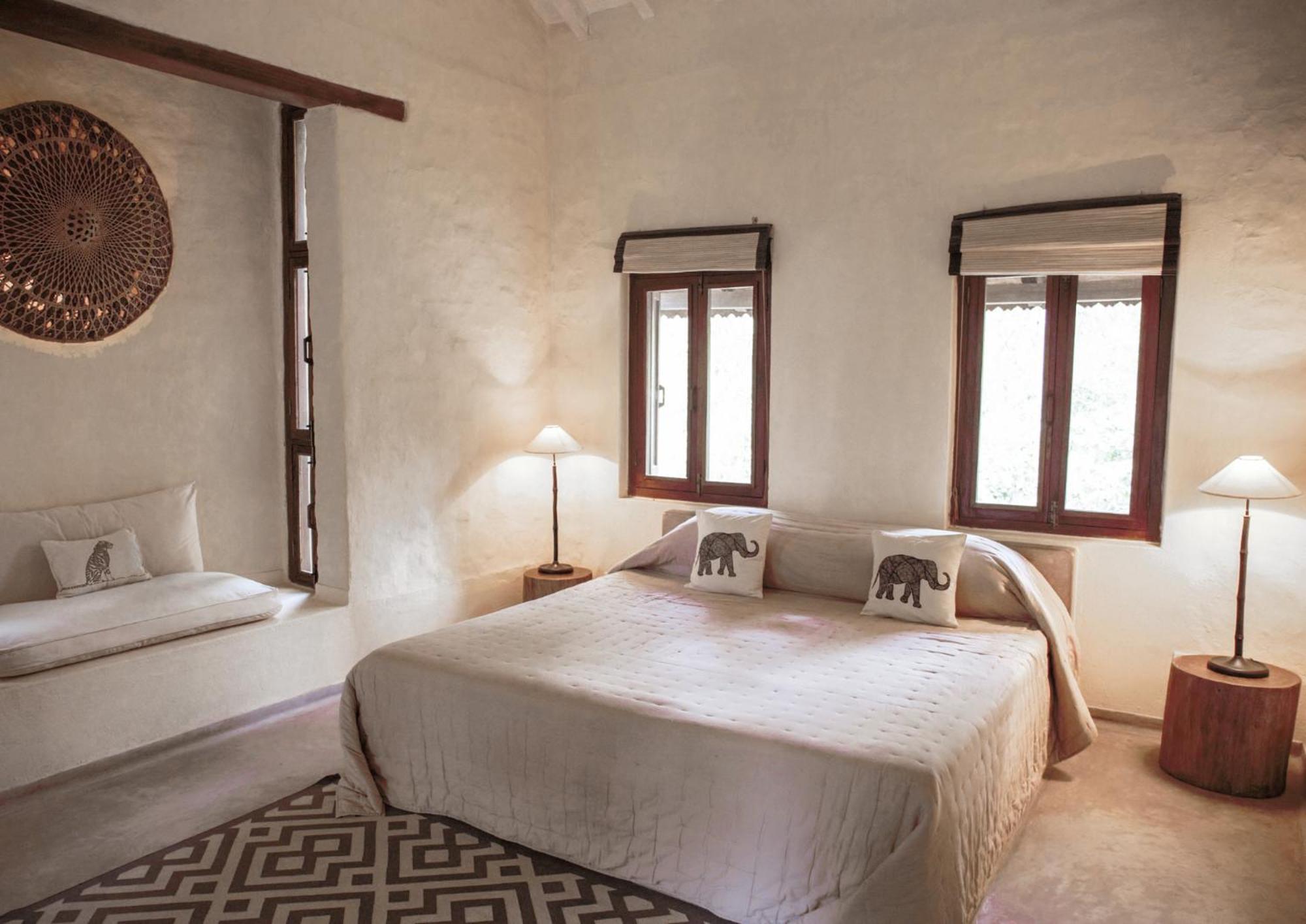 Tiger Tops Karnali Lodge Bardiya Extérieur photo