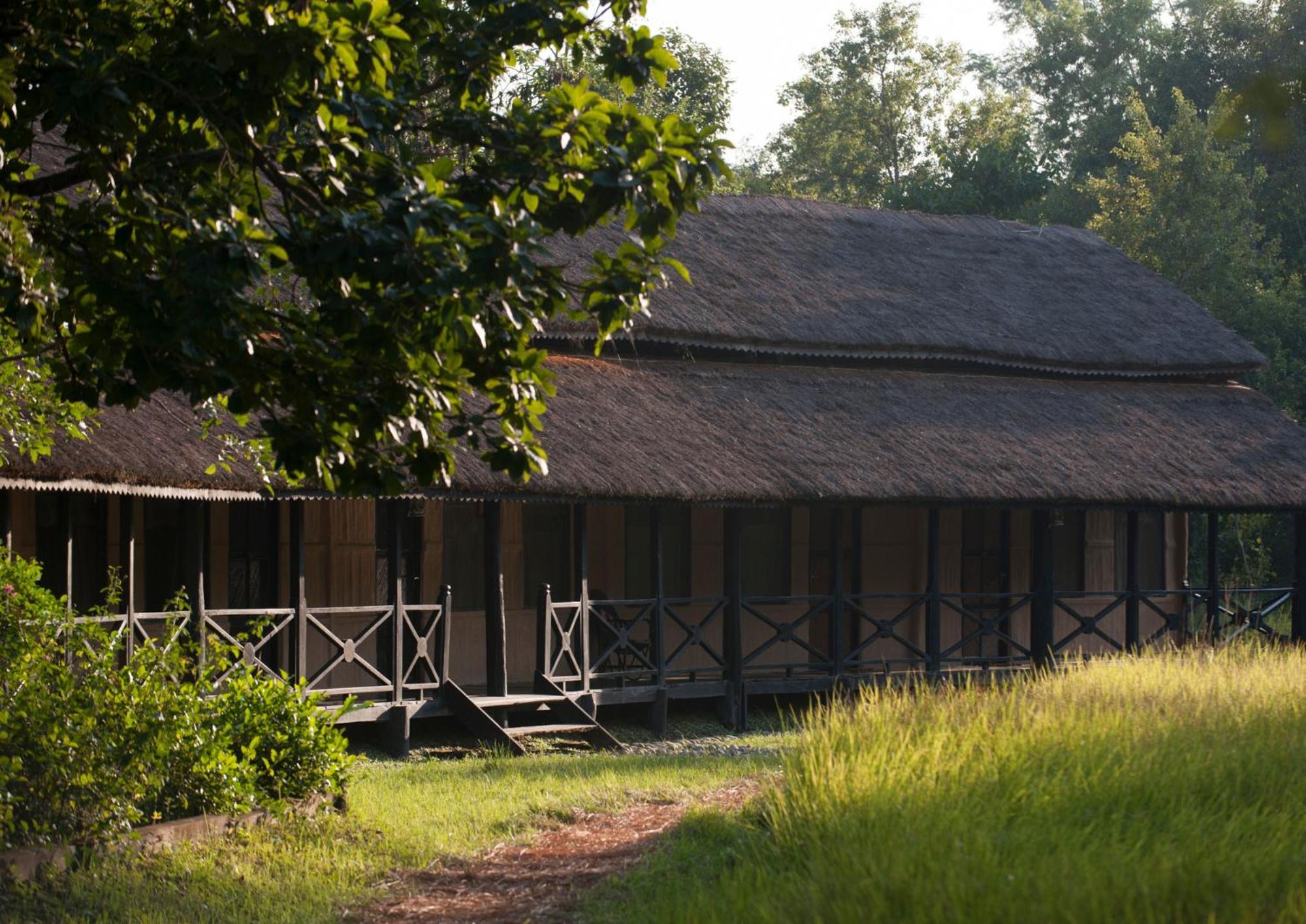 Tiger Tops Karnali Lodge Bardiya Extérieur photo
