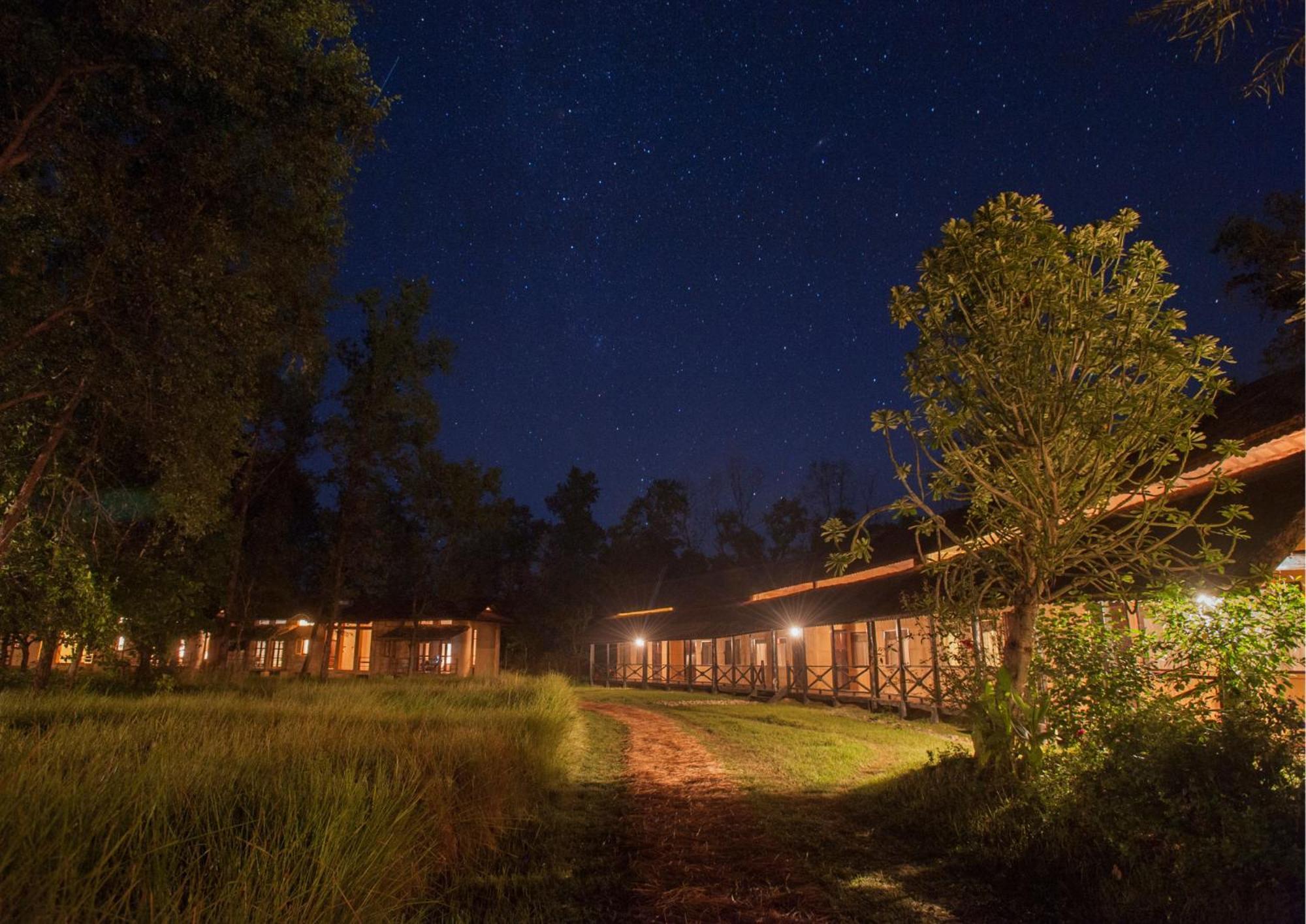 Tiger Tops Karnali Lodge Bardiya Extérieur photo