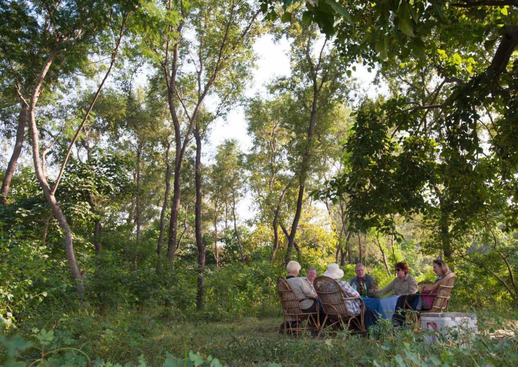 Tiger Tops Karnali Lodge Bardiya Extérieur photo